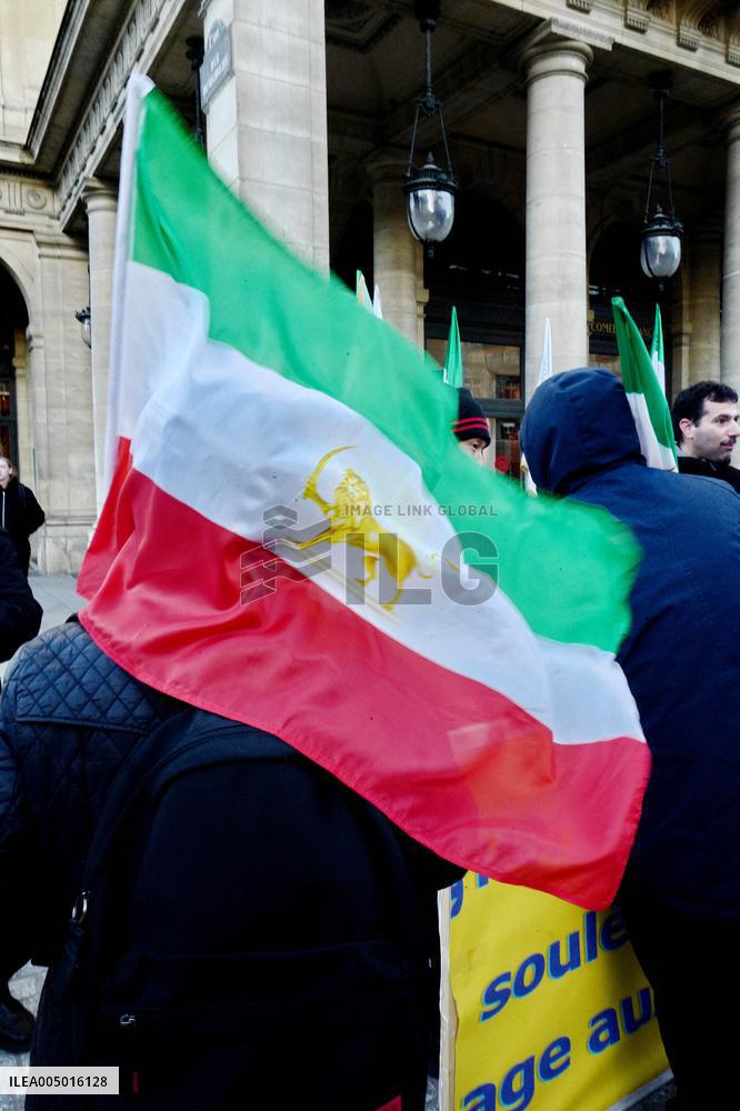 Demo to support Resistance Fighters of Iran in Paris