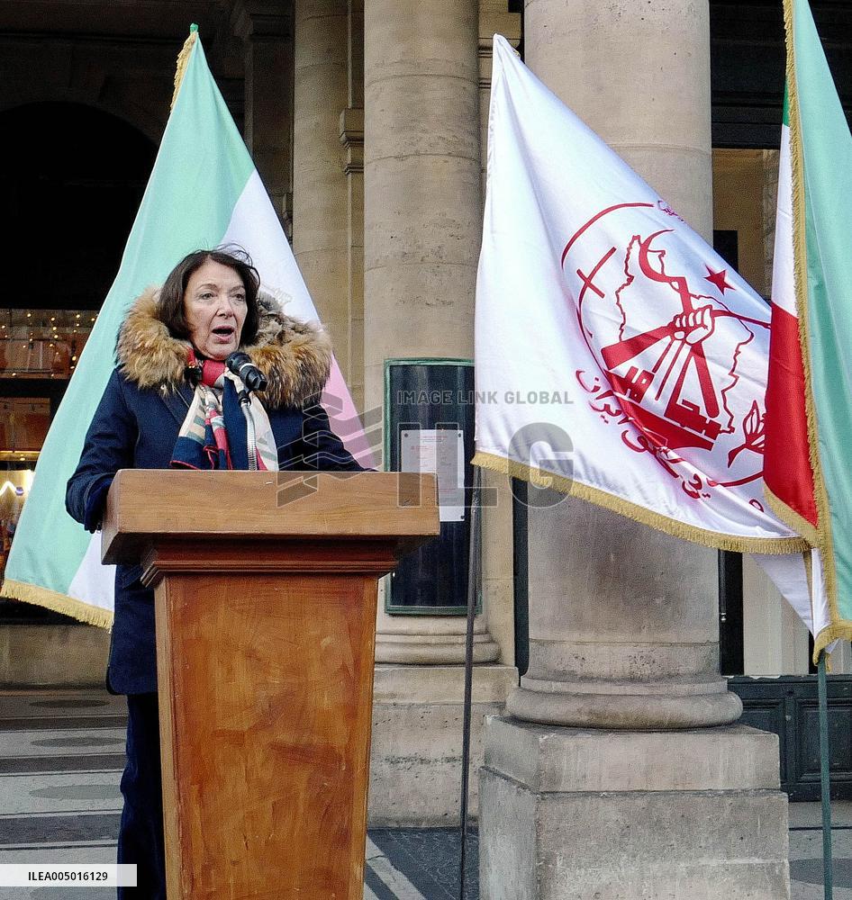 Demo to support Resistance Fighters of Iran in Paris