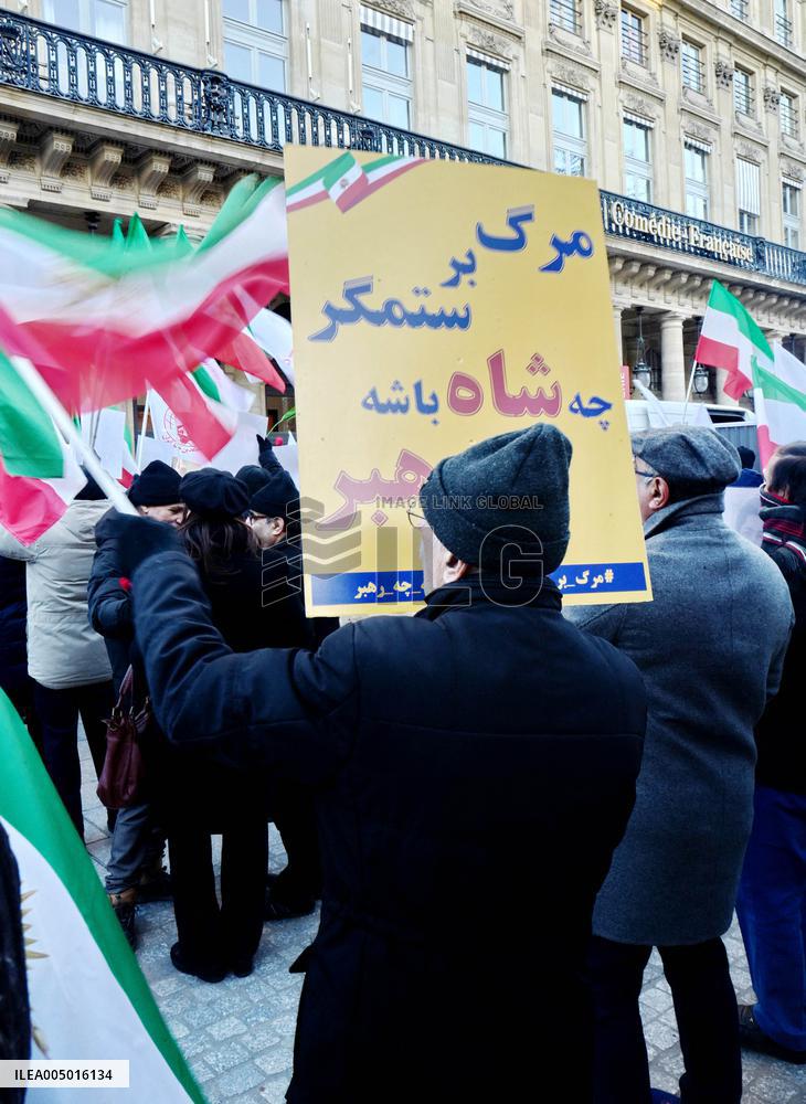 Demo to support Resistance Fighters of Iran in Paris
