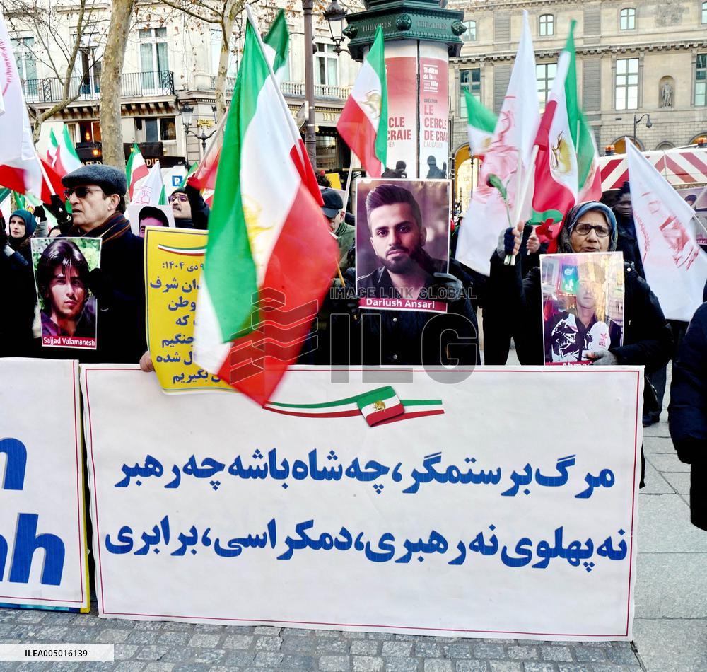 Demo to support Resistance Fighters of Iran in Paris