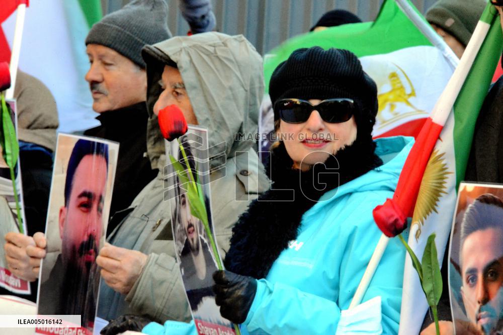 Demo to support Resistance Fighters of Iran in Paris