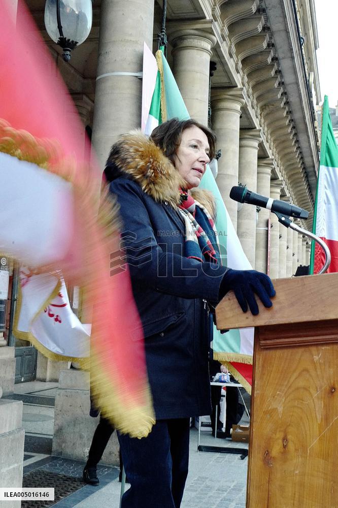 Demo to support Resistance Fighters of Iran in Paris