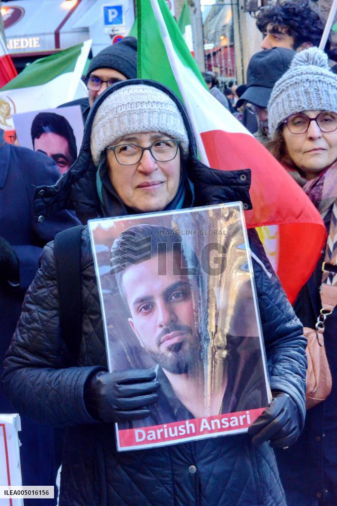 Demo to support Resistance Fighters of Iran in Paris