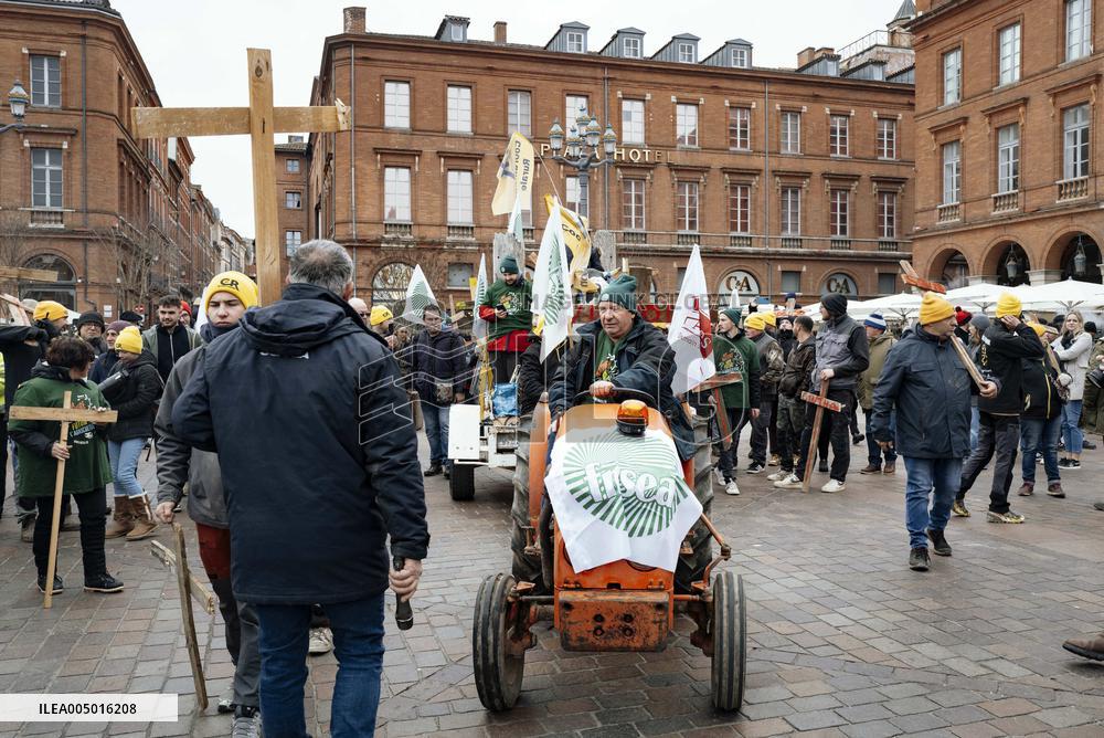 Action By The Inter-Union Group Of Farmers In Toulouse