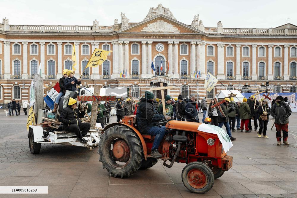 Action By The Inter-Union Group Of Farmers In Toulouse