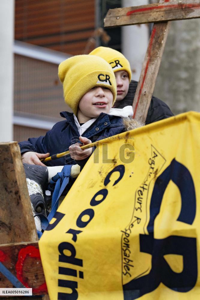 Farmers procession through the streets of Toulouse