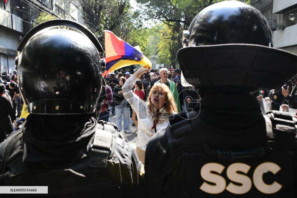 Protests Against US Capture Of Maduro - Mexico