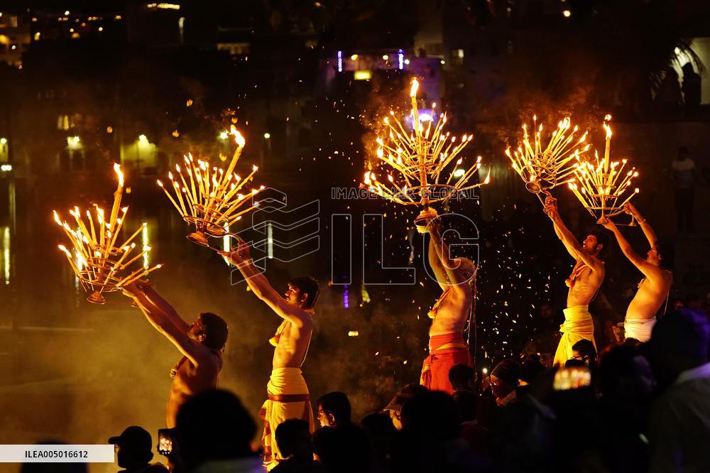 Maha Aarti Prayer On Paush Purnima - India
