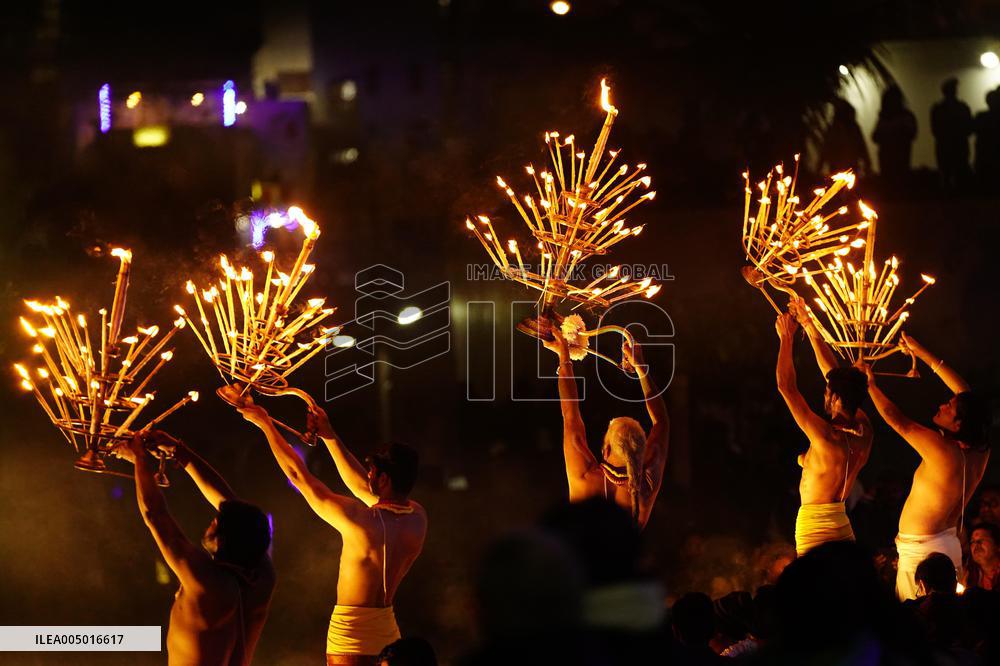 Maha Aarti Prayer On Paush Purnima - India