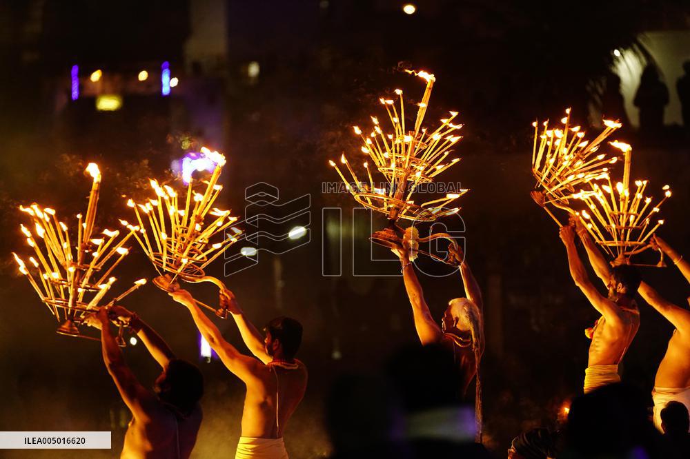 Maha Aarti Prayer On Paush Purnima - India