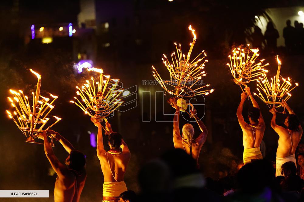 Maha Aarti Prayer On Paush Purnima - India
