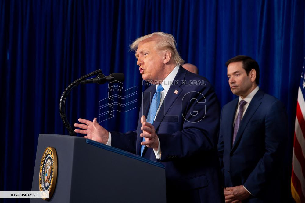 Donald Trump at news conference at the Mar-a-Lago Club in Palm Beach