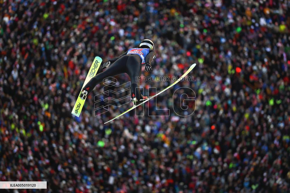 Ski jumping: Four Hills tournament