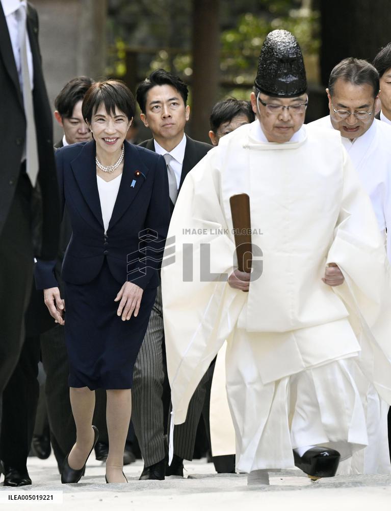 Japan PM Takaichi visits Ise Jingu shrine