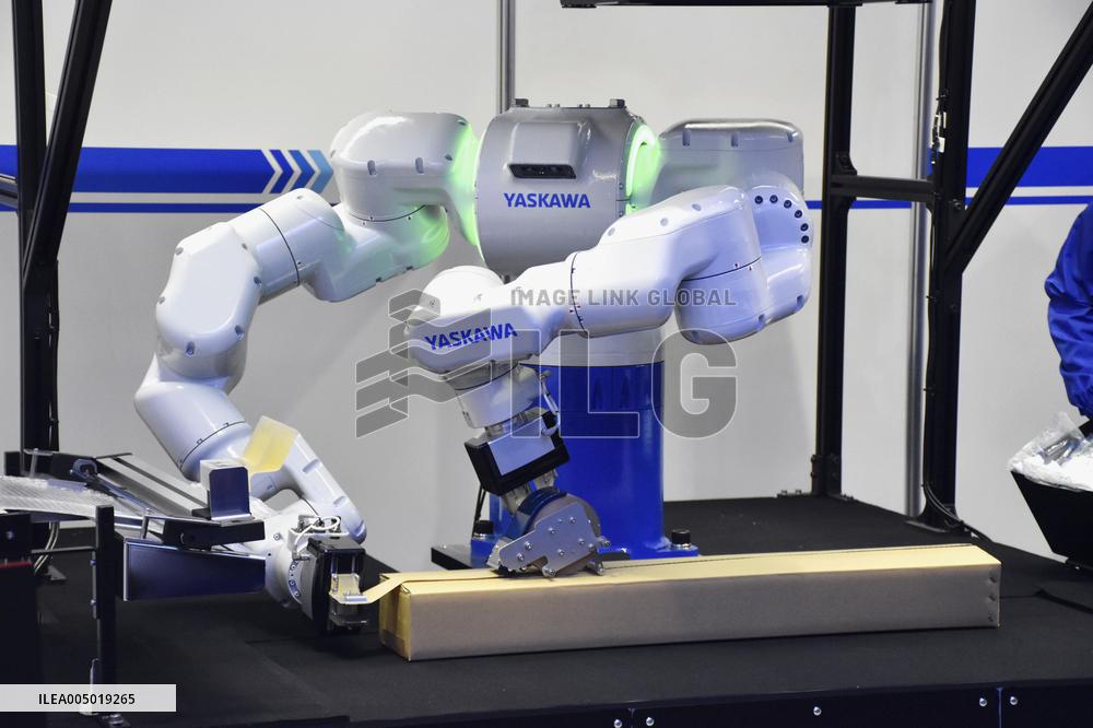 AI-powered industrial robot