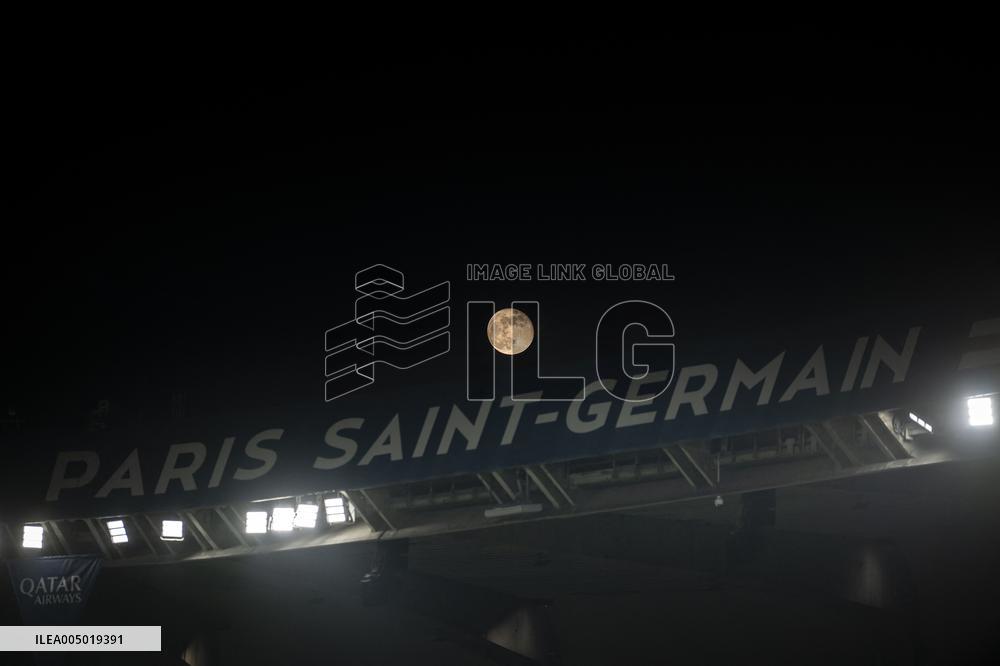 Illustration At PSG v PFC