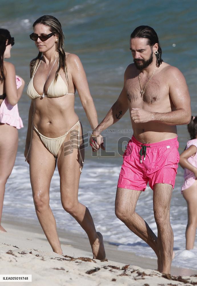 Heidi Klum And Tom Kaulitz Beachside - St Barths