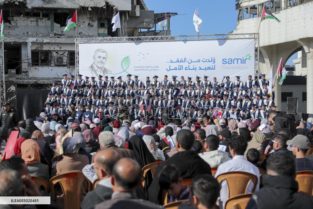 Gazas New Doctors Graduate