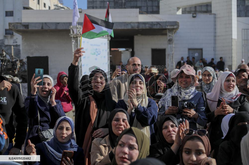 Gazas New Doctors Graduate