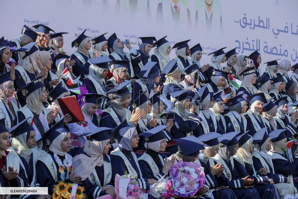 Gazas New Doctors Graduate