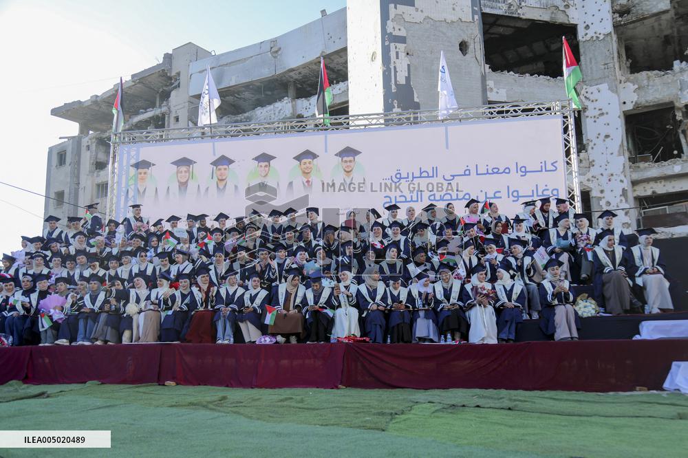 Gazas New Doctors Graduate