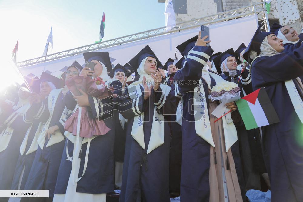 Gazas New Doctors Graduate