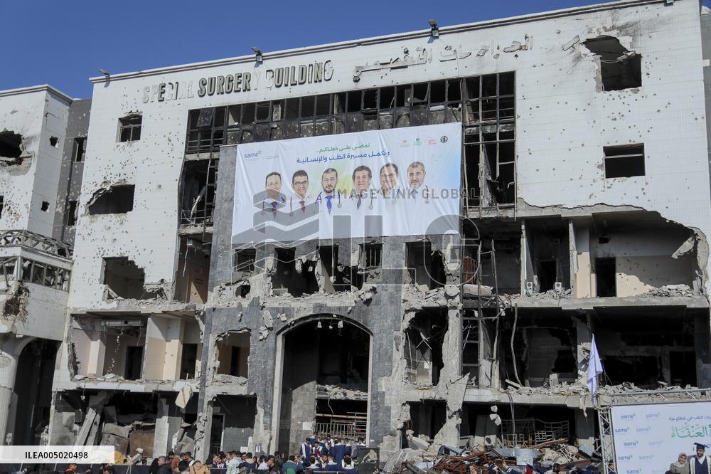 Gazas New Doctors Graduate