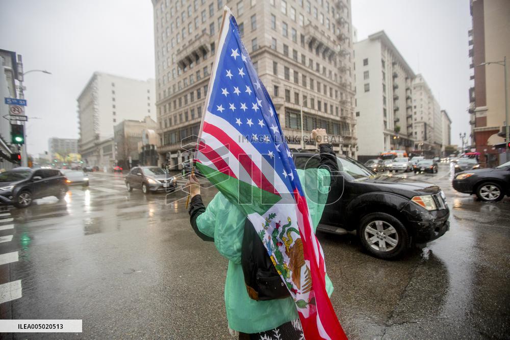 Los Angeles Rally Backs Venezuela - USA