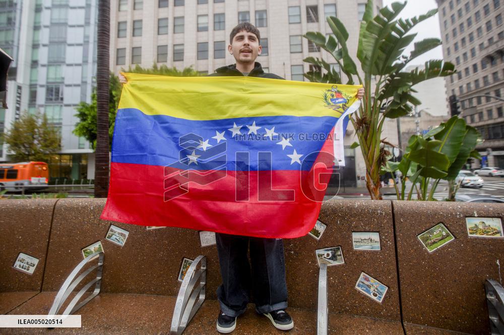 Los Angeles Rally Backs Venezuela - USA