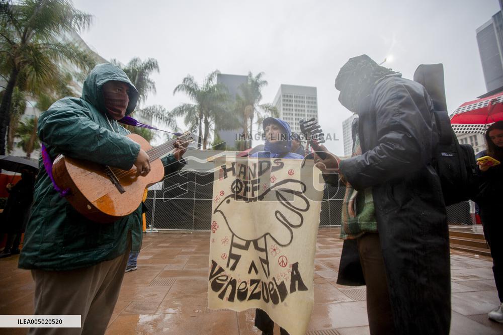 Los Angeles Rally Backs Venezuela - USA