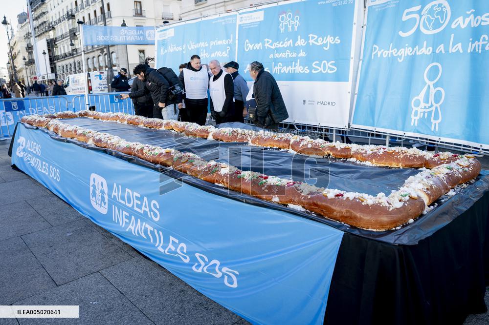 Traditional Roscón De Reyes of Aldeas Infantiles at Puerta Del Sol