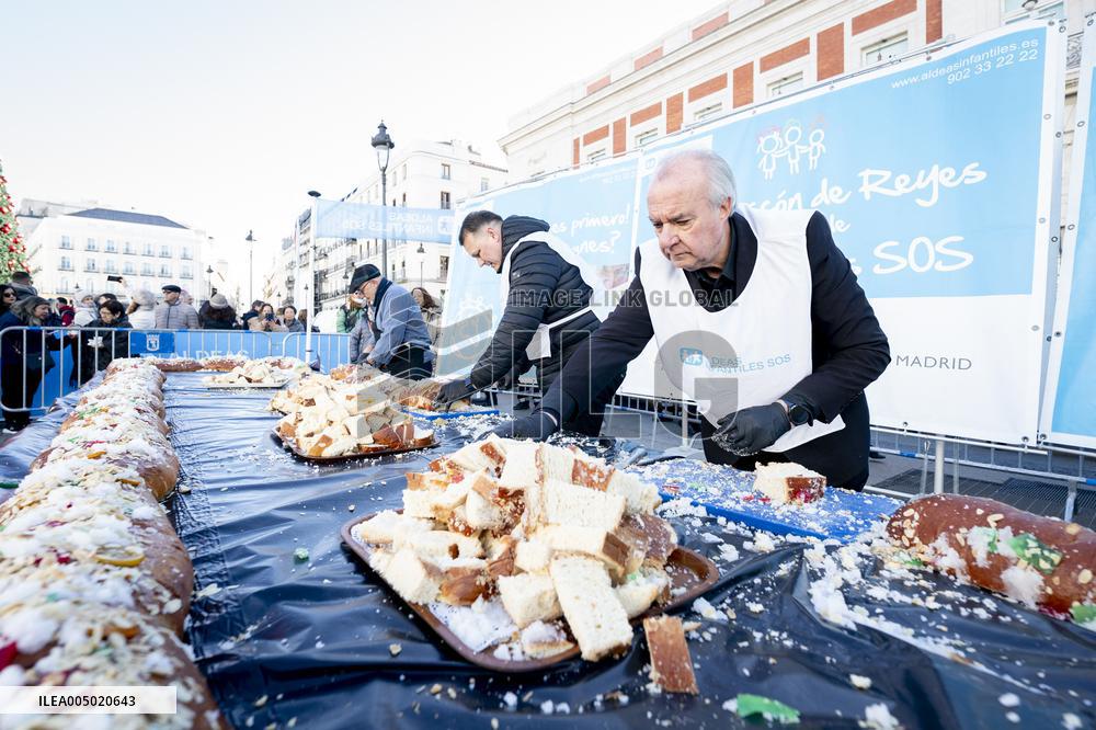 Traditional Roscón De Reyes of Aldeas Infantiles at Puerta Del Sol