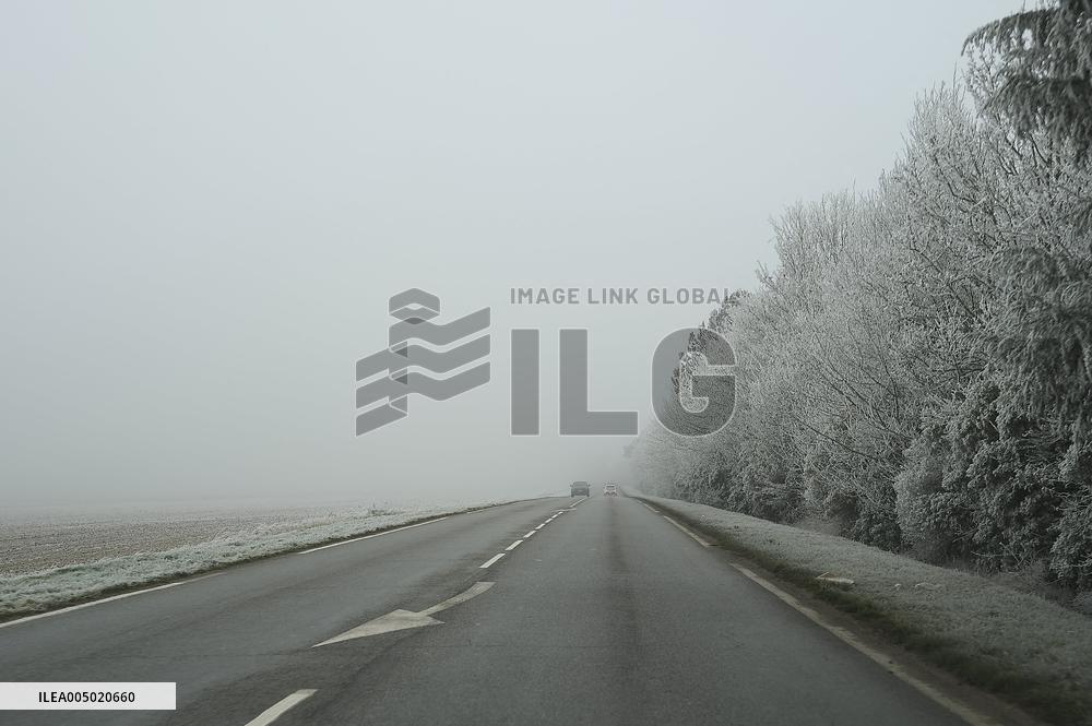 Illustration - Orange Alert Issued for Snow and Ice - France