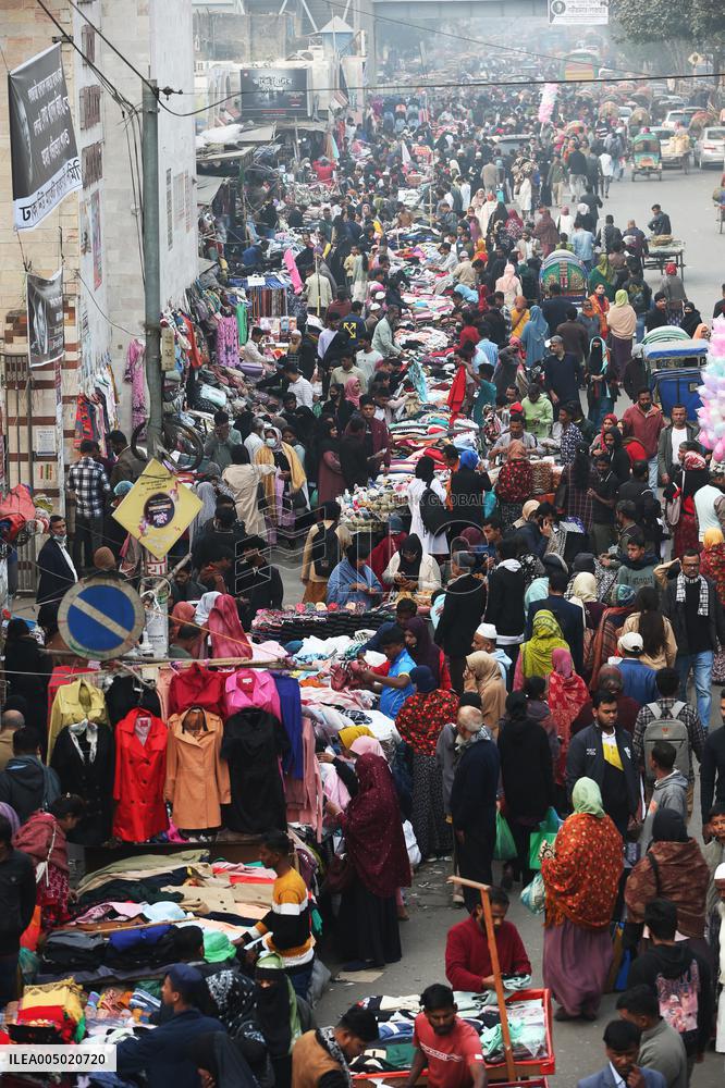 Winter Shopping During Cold Weather - Dhaka