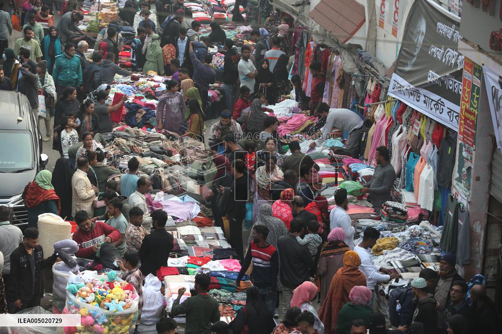 Winter Shopping During Cold Weather - Dhaka