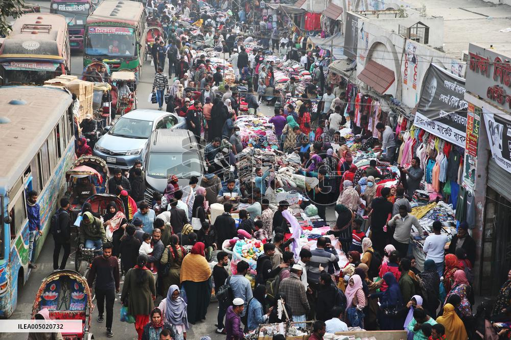 Winter Shopping During Cold Weather - Dhaka