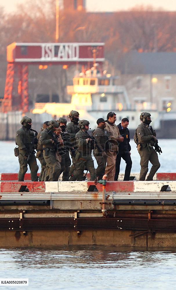 Maduro with Is Wife Arrive at New York Heliport - NYC