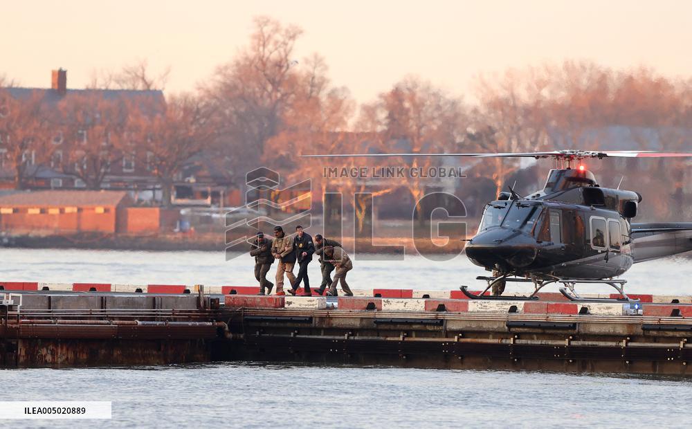 Maduro with Is Wife Arrive at New York Heliport - NYC
