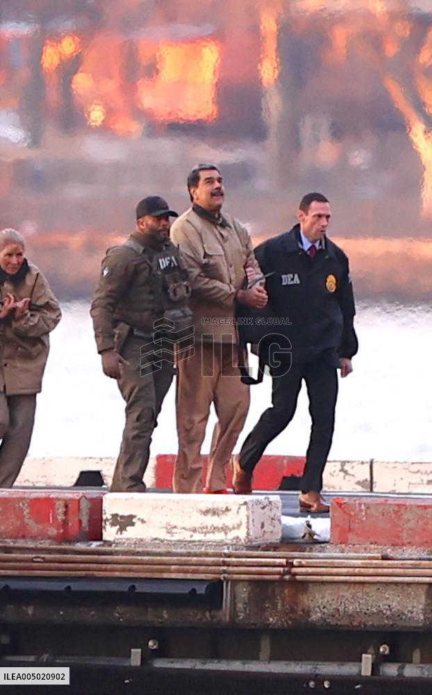 Maduro with Is Wife Arrive at New York Heliport - NYC