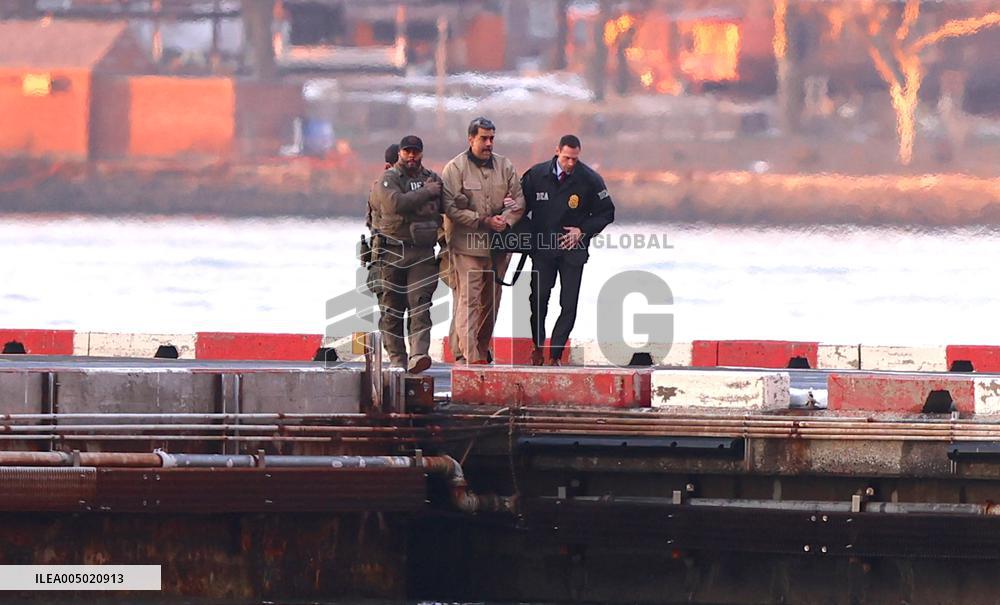Maduro with Is Wife Arrive at New York Heliport - NYC