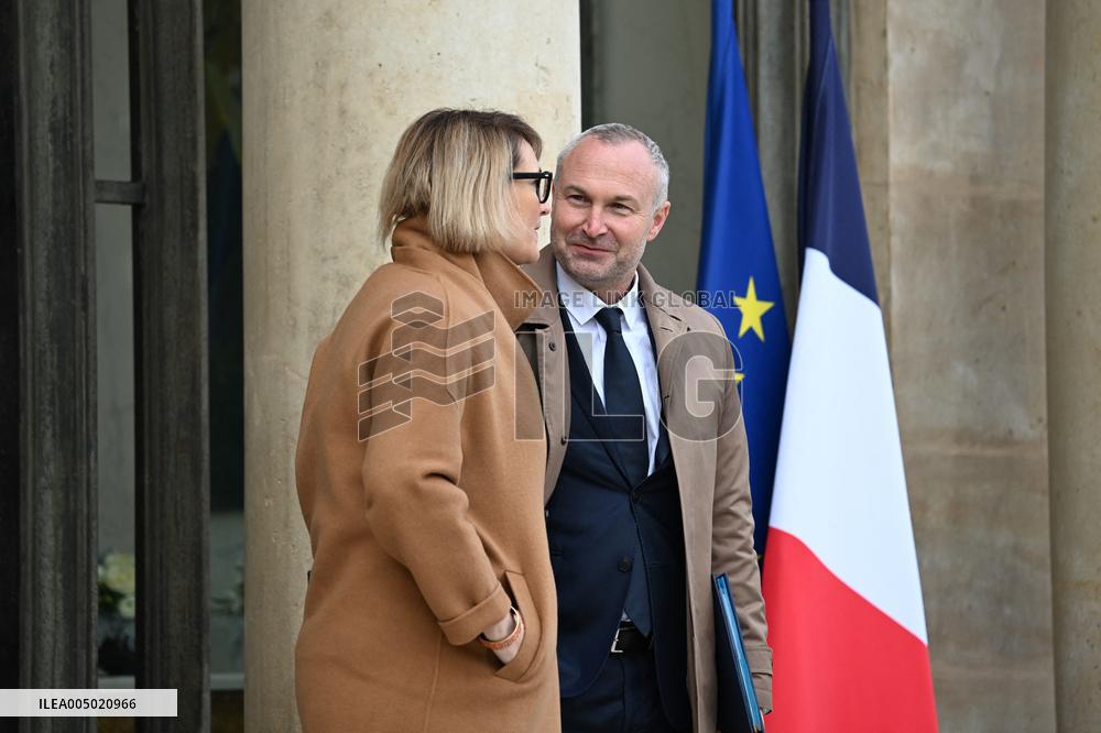 First Weekly Cabinet Meeting of 2026 - Paris