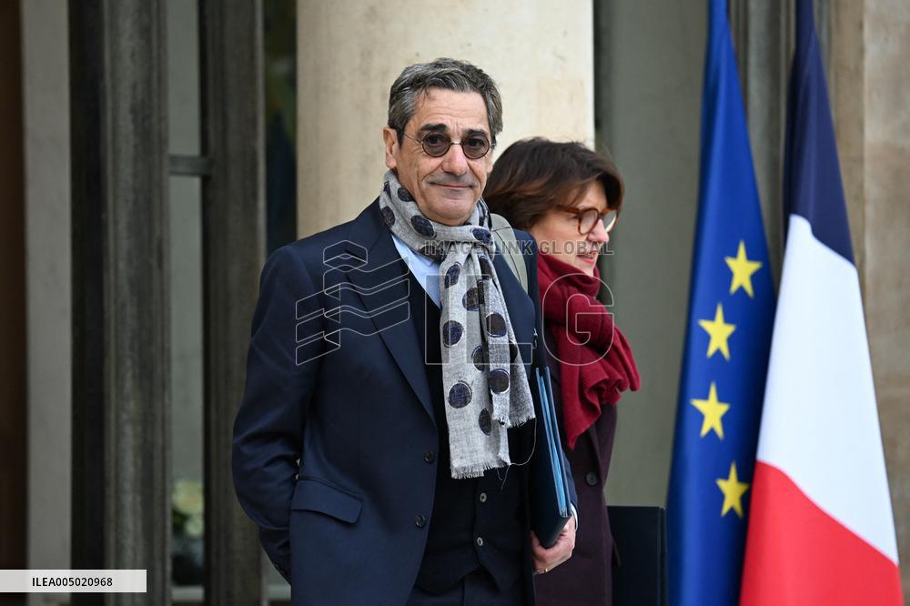 First Weekly Cabinet Meeting of 2026 - Paris