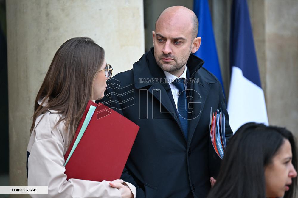 First Weekly Cabinet Meeting of 2026 - Paris