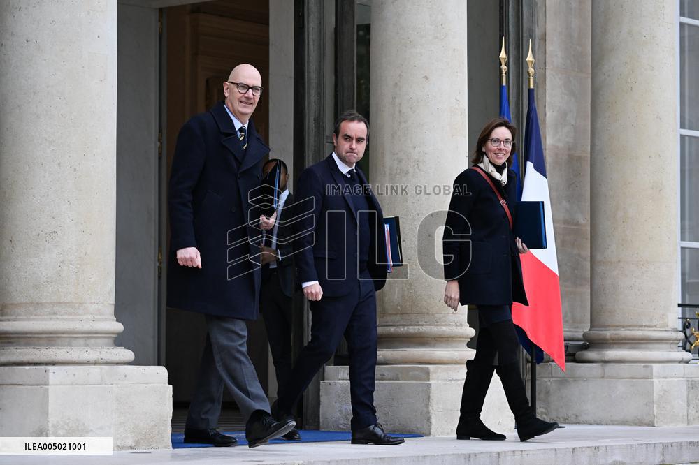 First Weekly Cabinet Meeting of 2026 - Paris