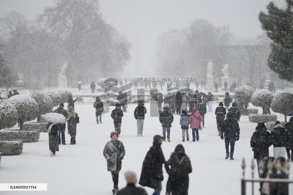 Paris Under the Snow