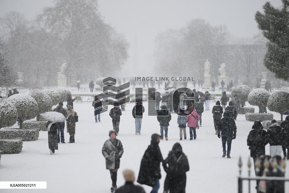 Paris Under the Snow
