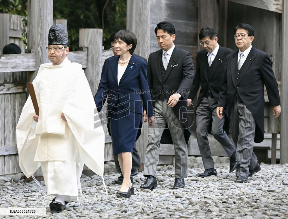 Japan PM Takaichi visits Ise Jingu shrine