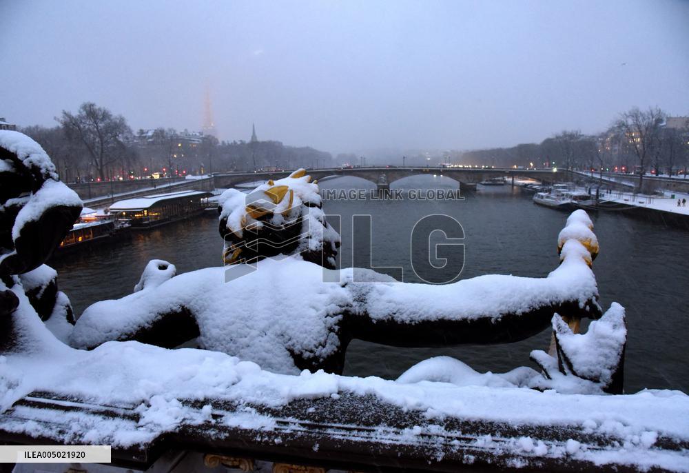 Paris Under The Snow - Paris