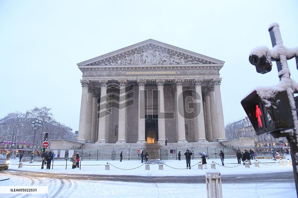 Paris Under The Snow - Paris