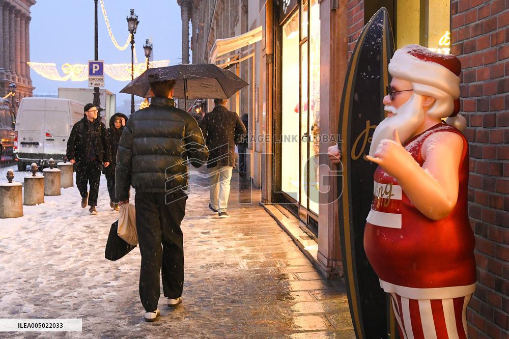 Paris Under The Snow - Paris